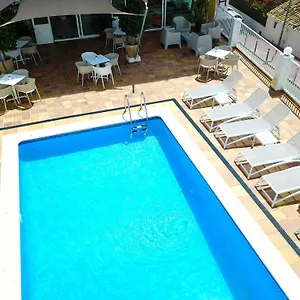 ** Hotel Es Mitjorn Hiszpania