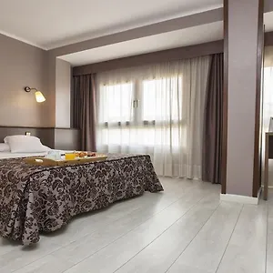 Отель Centro Urbis Таррагона